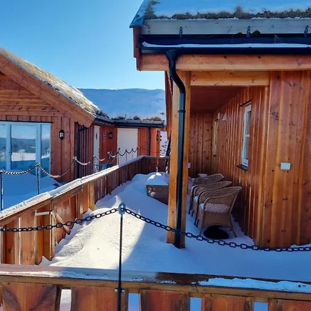 Slettabu By Norgesbooking - With Lovely View * Ron