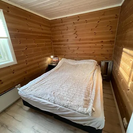 Slettabu By Norgesbooking - With Lovely View Ferienhaus